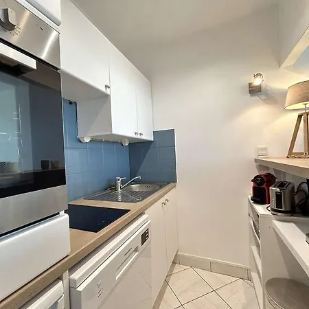 Garden Beach, T2 - Et Commerces A Proximite - - Lb340-002 *